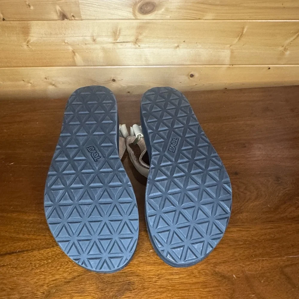 Teva Dual-Tone Sandals in Brown and Tan Midform - Picture 4 of 7